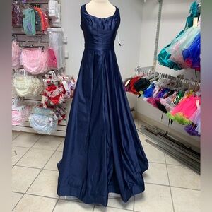 Sz 0 Navy Beaded Back Prom Homecoming Pageant Evening Gown Dress w/Pockets NWT